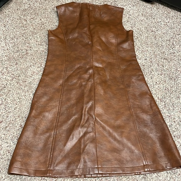 Vintage 60s vegan leather mini with criss cross lace front fasten - Picture 9 of 9